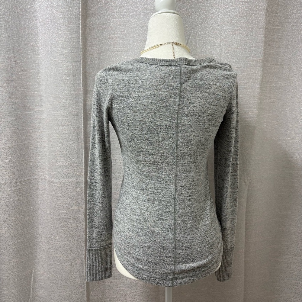 Abercrombie & Fitch Y2K Women’s  Gray Long Sleeve Top Size Small Preppy, 90s - Picture 3 of 12
